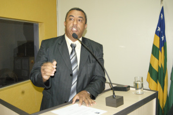 Carlinhos quer a volta do projeto Parlamento do Futuro Carlinhos diz que o projeto incentiva o exercicio da politica social / Foto: Moreira Produções