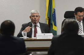 Lei da Ficha limpa terá "aplicação plena e integral", diz procurador-geral Lei da Ficha limpa terá "aplicação plena e integral", diz procurador-geral