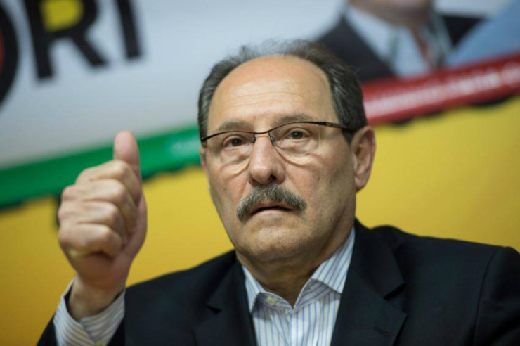 Nos últimos três meses, o Tesouro bloqueou as contas do governo estadual até o pagamento da parcela. 
