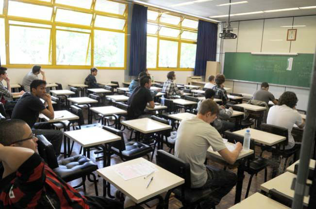 Redação é o grande teste do domingo no Enem Redação é o grande teste do domingo no Enem