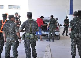 Exército fiscaliza fronteira durante Operação Atalaia