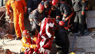 Turquia: número de mortos no terremoto sobe para 217