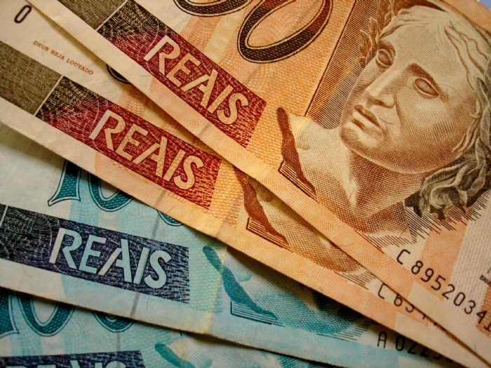 Juros bancários têm leve queda, indica o Procon Juros bancários têm leve queda, indica o Procon