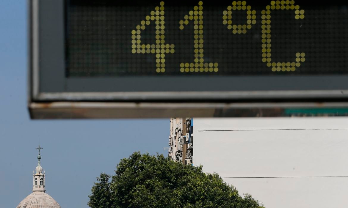 Novembro teve uma das temperaturas mais altas já registradas © Fernando Frazão/Agência Brasil
