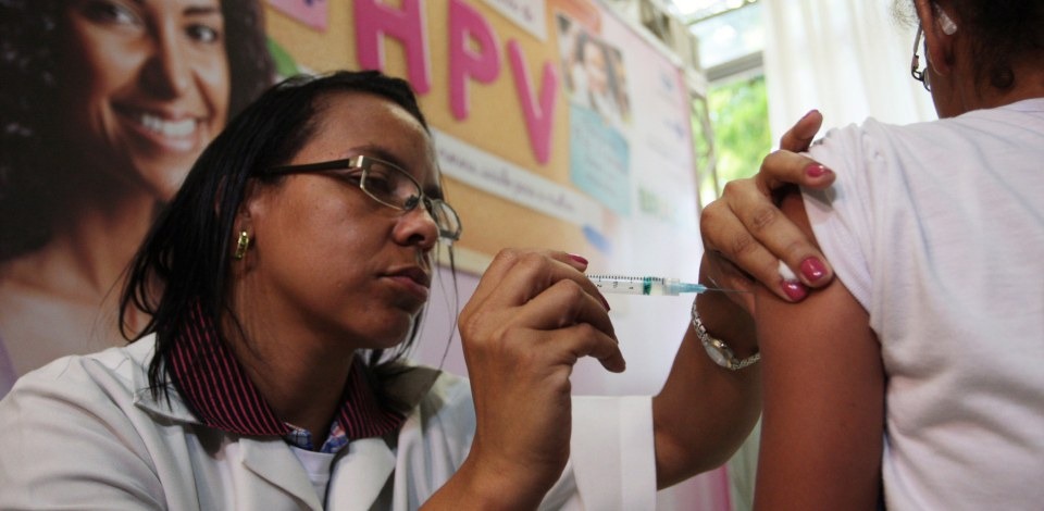 HPV terá dois novos tratamentos gratuitos em 2019 Pesquisa feita com mais de 7,5 mil entrevistados (5,8 mil mulheres e 1,7 mil homens) revelou que 38,4% deles apresentaram HPV de alto risco para o desenvolvimento de câncer - Foto: Rodrigo Nunes/Ministério da Saúde