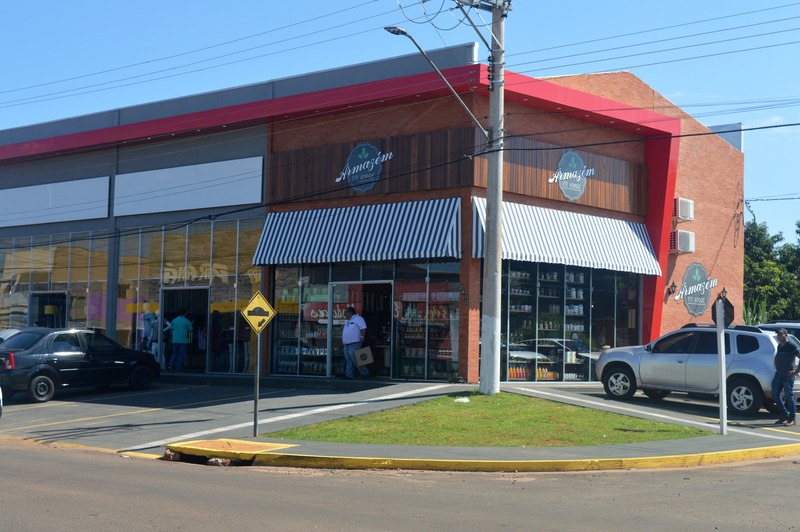 Armazém Fit Store inaugura loja em Amambai A loja está localizada na rua da República, 2413, região central da cidade / Foto: Moreira Produções