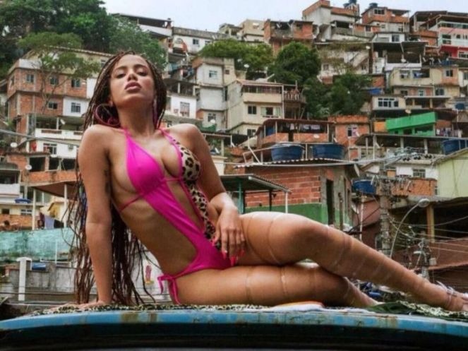 Anitta é convidada para palestrar sobre o Brasil em Harvard Cantora Anitta em gravação (Foto: Reprodução )