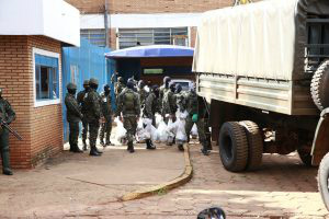 Operação com suporte do Exército é realizada em complexo penitenciário Foto: Divulgação