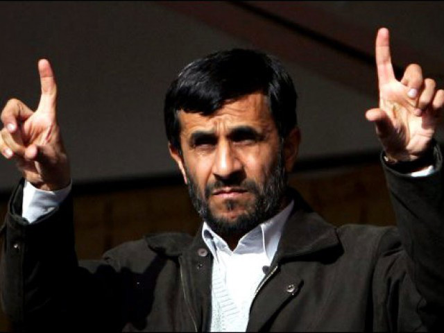 Ahmadinejad diz que relatório informando produção de armas no Irã é político