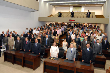 Dr. Bandeira recebe homenagem da Assembleia Legislativa Dr. Bandeira recebe homenagem da Assembleia Legislativa