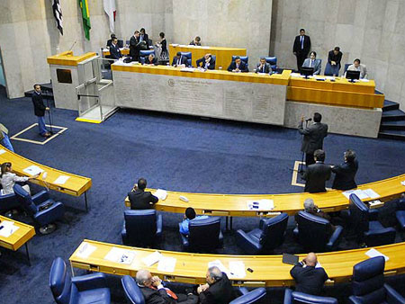 Vereadores aprovam reajuste de 7,3% para funcionários da Câmara e do TCM em SP