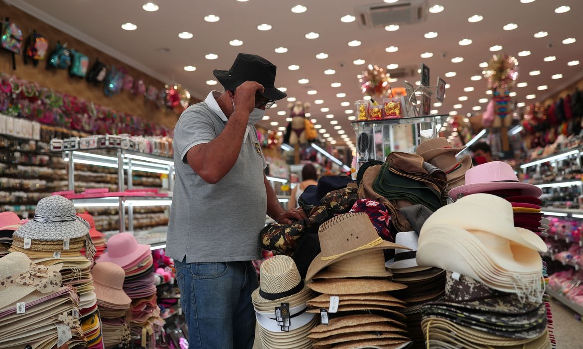 Natal: Inmetro orienta consumidor para compras seguras e de qualidade Foto: Agência Brasil