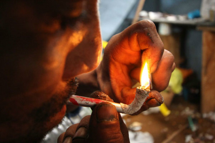 Universidade da ONU lança relatório sobre política global de drogas