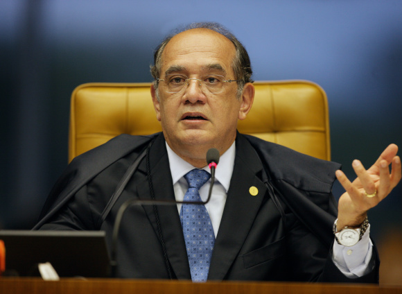 Gilmar Mendes toma posse como ministro titular do TSE Mendes ocupará a vaga destinada a ministros que também ocupam cadeiras no STF