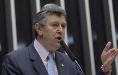 Deputado federal diz que quilombolas, índios e gays são 'tudo que não presta' O deputado federal, Luis Carlos Heinze (PP/RS) chegou a classificar, em sua fala, quilombolas, índios, gays e lésbicas como “tudo que não presta”.