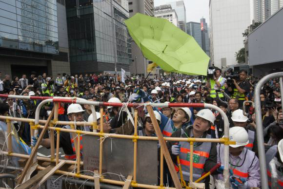 Hong Kong: polícia faz detenções de manifestantes