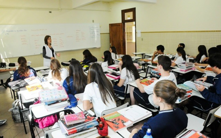 Secretários de educação defendem conteúdo obrigatório mínimo para o ensino médio Secretários de educação defendem conteúdo obrigatório mínimo para o ensino médio