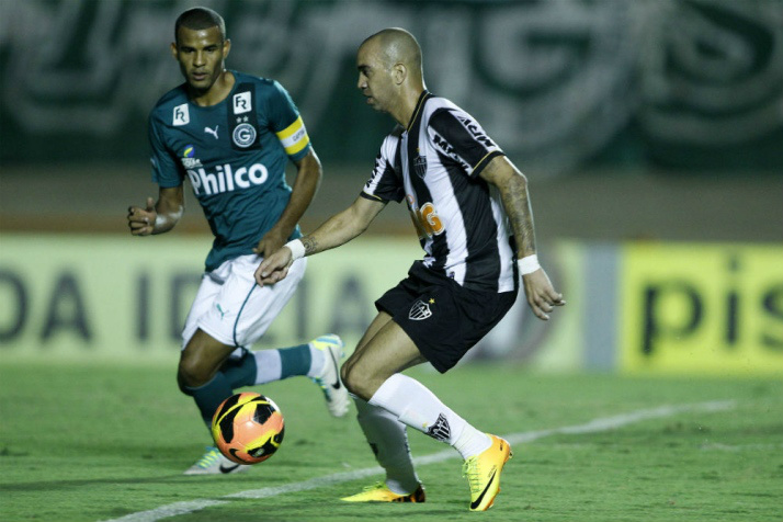 Em jogo fraco, Goiás e Sport não saem do 0 a 0 no Serra Dourada