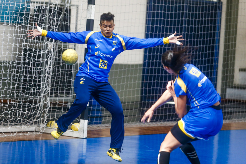 Seleção Feminina de Handebol inicia trabalhos de avaliação física individual