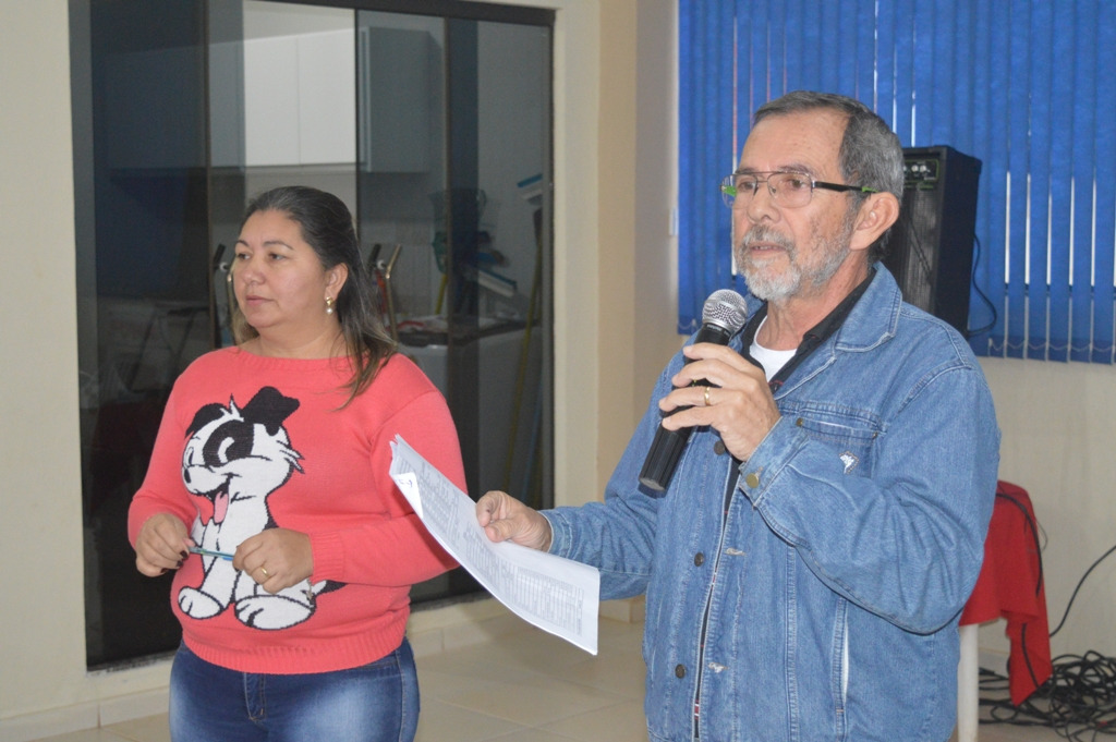 E/D-Vice-presidente e presidente do Simted de Amambai, professores Rozana Fernandes e Humberto VilhalvaFoto: Moreira Produções