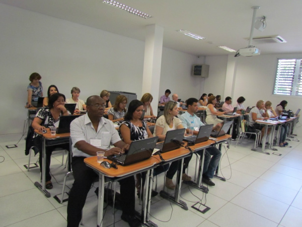 Educação realiza capacitações do programa Progestão Online