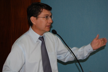 Vereador Cristino briga por aumento salarial para os Conselheiros Tutelares.