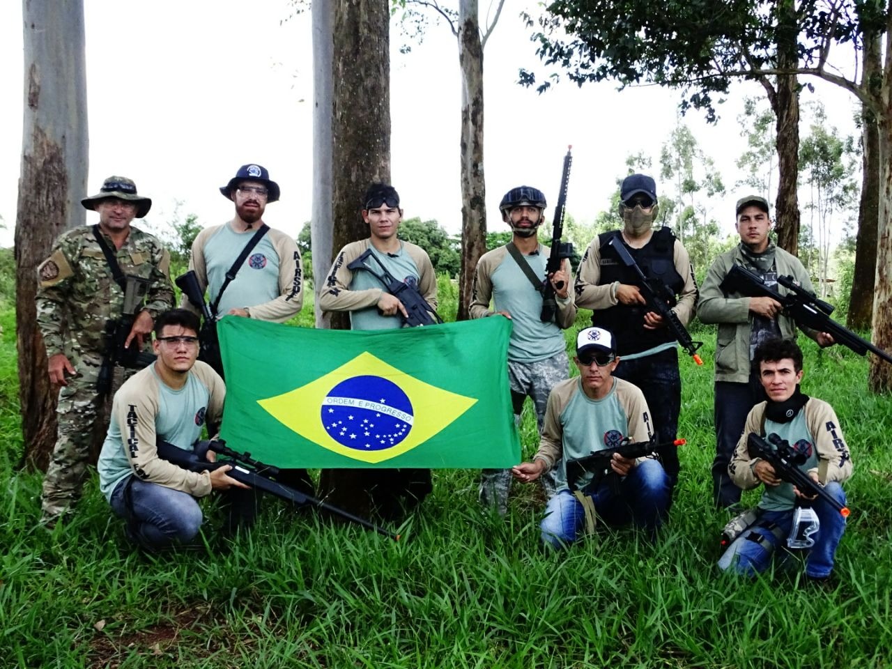 Airsoft: um esporte de aventura que vem ganhando adeptos em Amambai O grupo se reúne todos os finais de semana para jogar