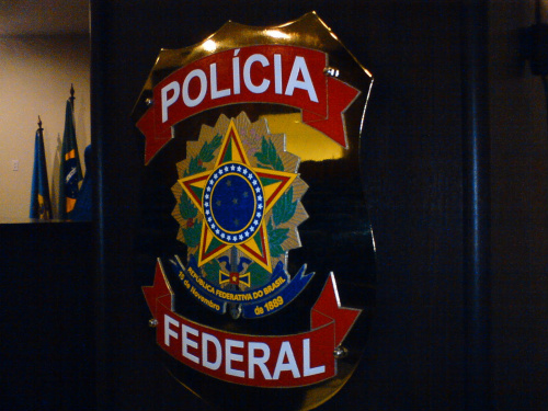 PF prende quatro servidores federais em operação contra fraudes na Previdência