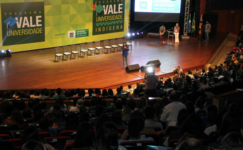 Governo e o CIEE coloca estudantes universitários no mercado de trabalho
