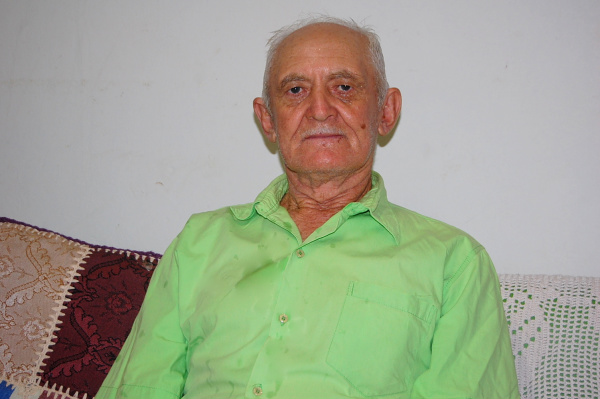 Grande parte dos eleitores facultativos de Amambai vai às urnas no domingo (7) Vergilino Vieira Duarte tem 80 anos, não é obrigado a votar, mas opta por exercer a sua cidadania