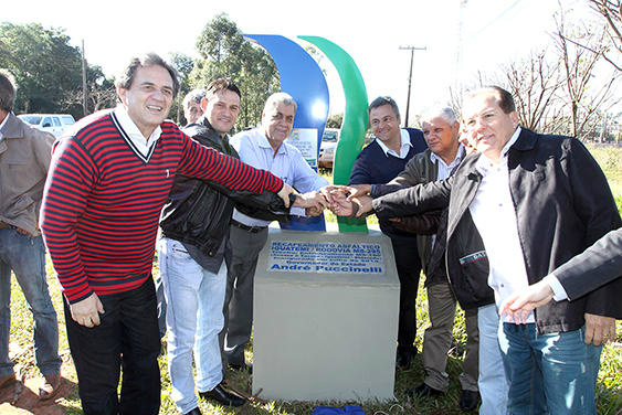 Puccinelli entrega 130 km de asfalto recuperado na região do Cone Sul