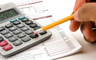 Acelera, em abril, quantidade de empresas com contas em aberto Acelera, em abril, quantidade de empresas com contas em aberto