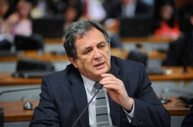 CCJ vota proposta que torna obrigatório ressarcimento de despesas pelos presos Senador Waldemir Moka (Foto: Divulgação )