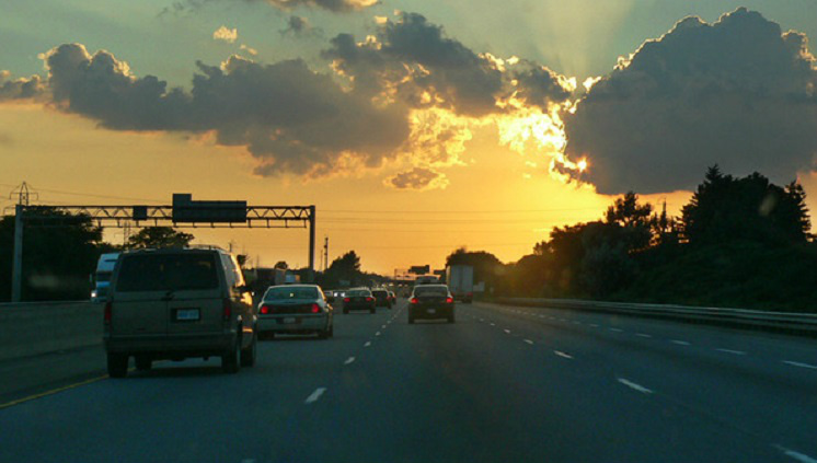 Brasileiros deverão usar cada vez mais o carro em suas viagens Brasileiros deverão usar cada vez mais o carro em suas viagens