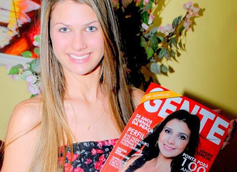 Lançamento de revista acontece nessa sexta-feira (5) em Amambai A modelo amambaiense, Vanessa GarbosaFoto: Reprodução