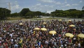 Sábado de carnaval reuniu 1,65 milhão de foliões em São Paulo Sábado de carnaval reuniu 1,65 milhão de foliões em São Paulo
