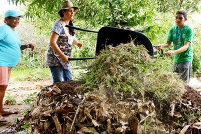 Metade dos resíduos gerados nos centros urbanos é orgânico. Apenas 1% é destinado à compostagem 