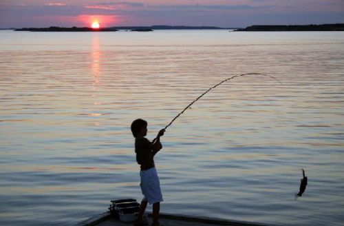 Agenda de eventos para Amambai e região 1ª Noite do Pescador. Sorteio de diversos brindes de pesca.