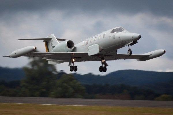 Esquadrões especializados da FAB monitoram espaço aéreo brasileiro Missões estão concentradas no Rio Grande do Sul e Goiás