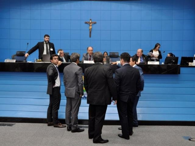 Leis foram aprovadas pelos deputados estaduais na Assembleia (Foto: Luciana Nassar/ALMS)