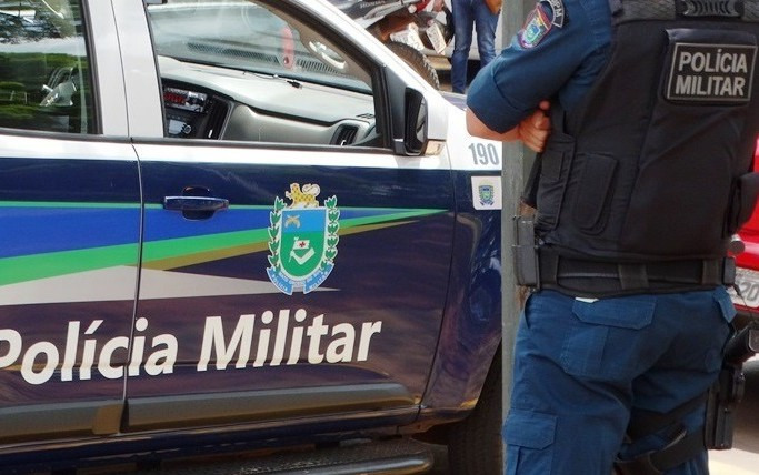 Policias precisaram pedir reforço para realizar a apreensão de Fernando / Foto: Vilson Nascimento 