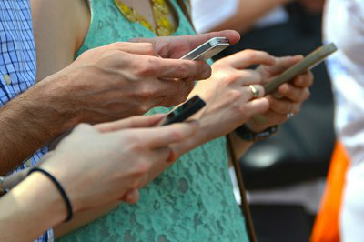  Com desoneração, smartphones produzidos no Brasil devem ficar mais baratos que similares estrangeiros (CC/afagen) 