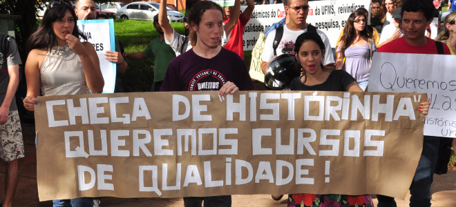 Com formatura ameaçada, alunos de História cobram professores à UFMS