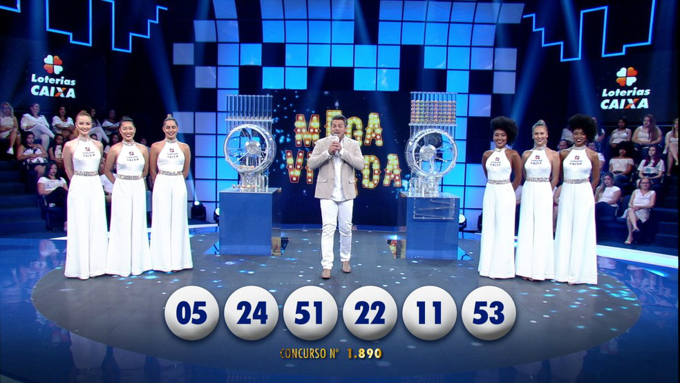 Mega da Virada: seis apostas dividem prêmio de R$ 220,9 milhões Sorteio da Mega da Virada 2016 (Foto: Reprodução/TV Globo)
