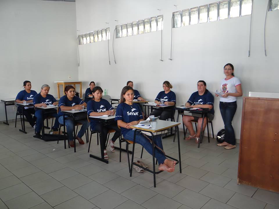 Cursos do Pronatec são opções de profissionalização em Amambai Curso de Manicure e Pedicure que teve início nesta terça-feira (10).