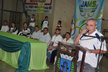 Jogos Abertos de MS iniciam em Amambai Coronel Sidnei Batista, representante da Fundesporte, atentou para a importância dos Jogos.