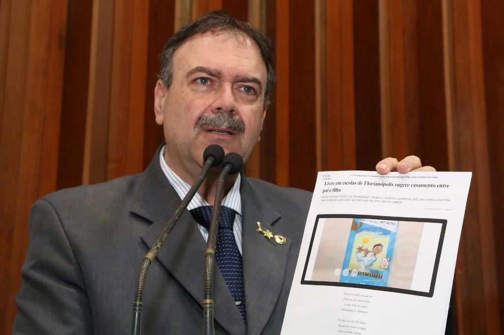 Para o deputado estadual, Paulo Siufi (PMDB), livro é 