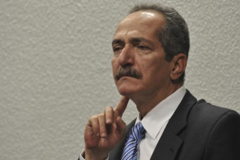 Novo ministro do esporte diz que não pretende fazer convênios com ONGs e nega ressentimentos em relação à Confederação Brasileira de Futebol, que foi investigada em 2000 por CPI presidida pelo deputado federal comunista. (Foto: Antonio Cruz/Agencia Brasil) 