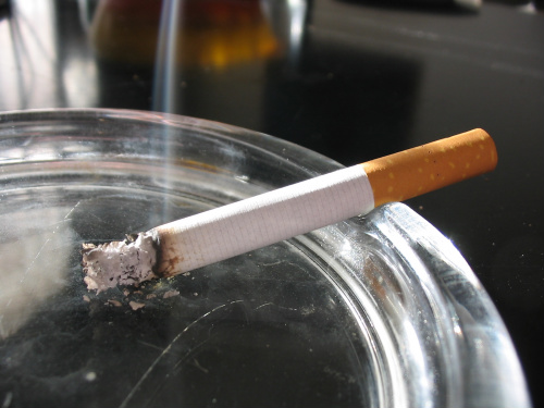 Projeto permite venda de cigarros apenas em tabacarias Projeto permite venda de cigarros apenas em tabacarias