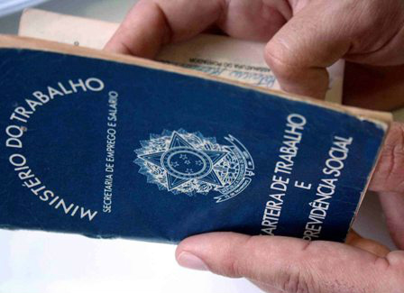 Desemprego em abril foi de 6,4%, o maior desde maio de 2011, diz IBGE Desemprego em abril foi de 6,4%, o maior desde maio de 2011, diz IBGE